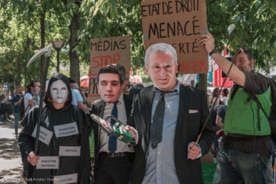 Extrême droite : 5 gros mensonges