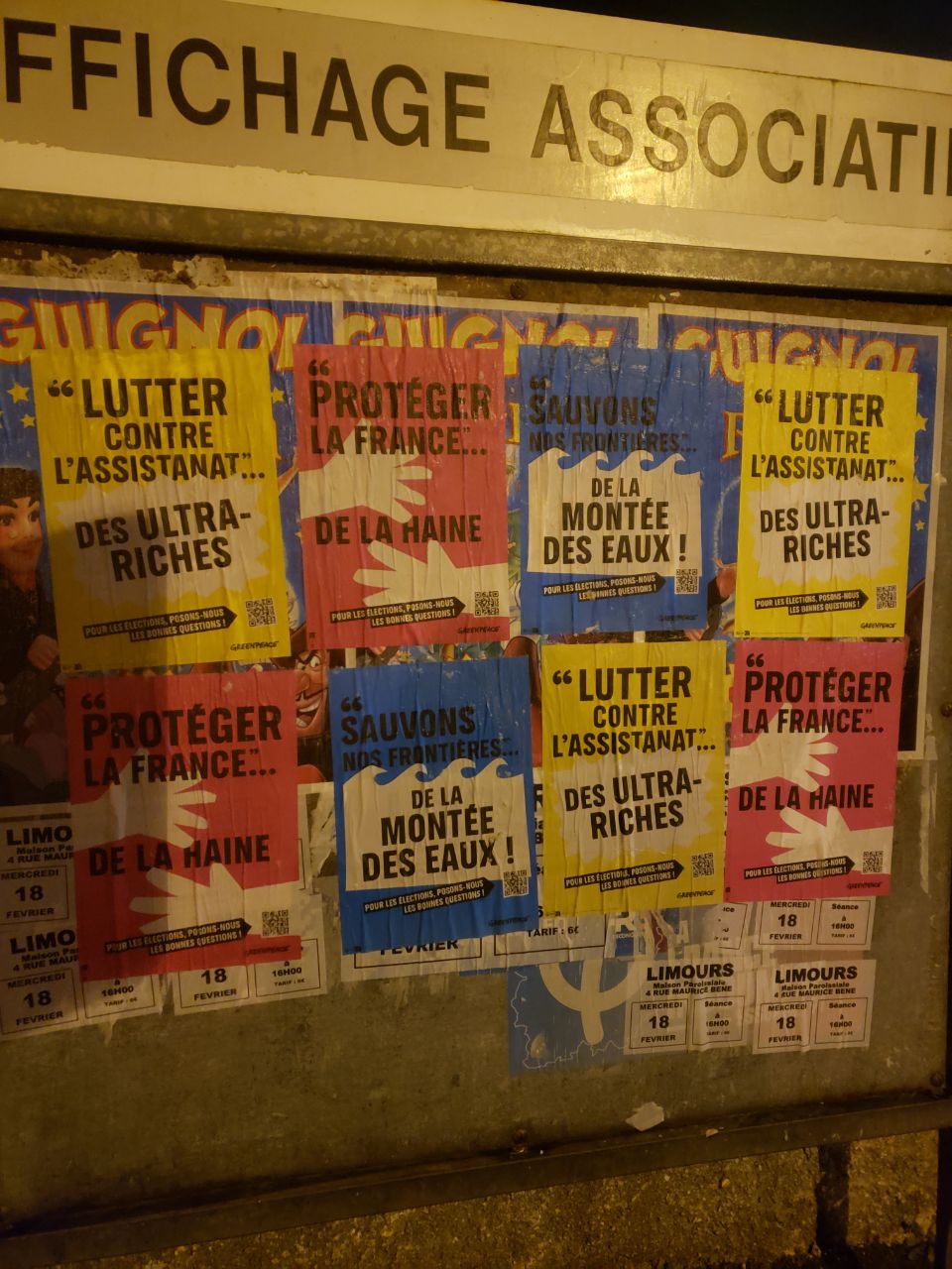 Ce vendredi, le groupe local a participé à une action d'affichage à Limours