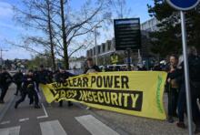 Perturbation du Sommet mondial sur l’énergie nucléaire